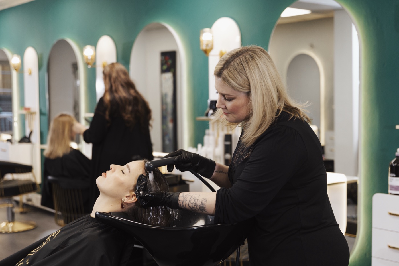 Balayage Farbanwendung beim Friseur Diamond Hair & Beauty in Lüneburg